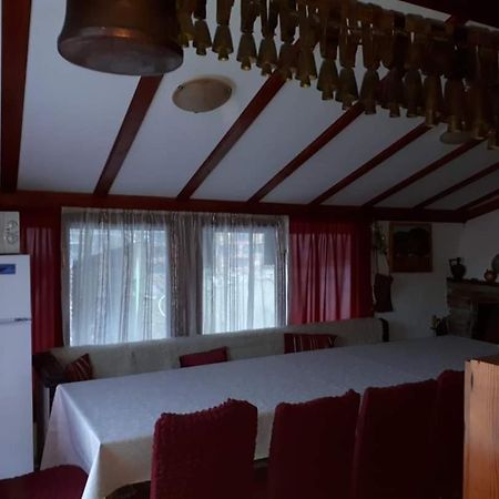 Къща За Гости Орфей Σμόλιαν Εξωτερικό φωτογραφία
